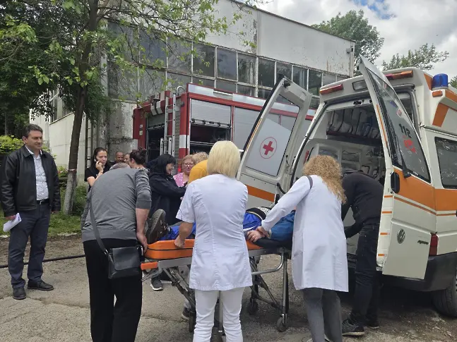 Практическо занятие по противопожарна безопасност и първа помощ се проведе в УМБАЛ „Д-р Георги Странски“ – Плевен