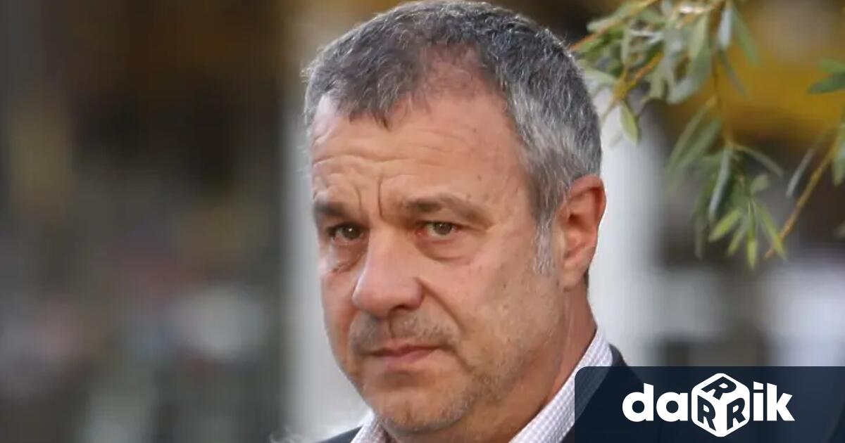 Бившият програмен директор на БНТ Емил Кошлуков излезе с пост