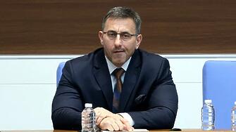Ограничения в правомощията на Румен Спецов обсъждат в парламента