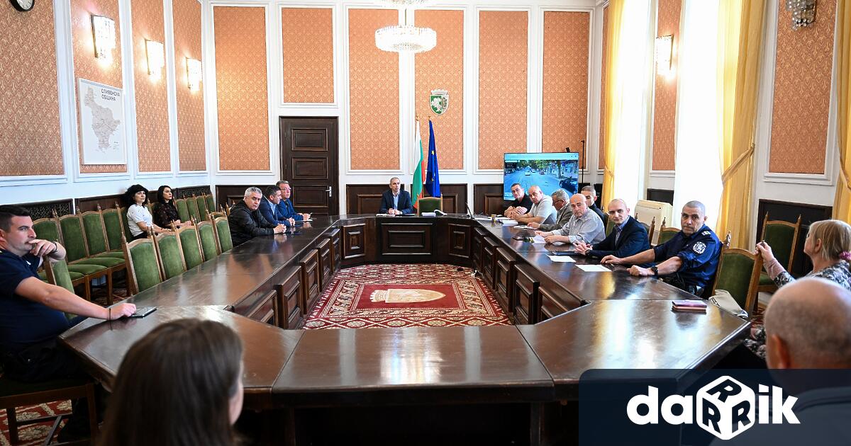 Да бъде изградена изкуствена неравност тип повдигната пешеходна пътека легнал
