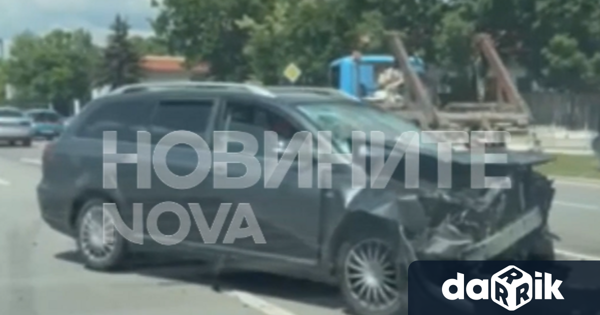 Верижна катастрофа с три автомобила на бул Цариградско шосе в