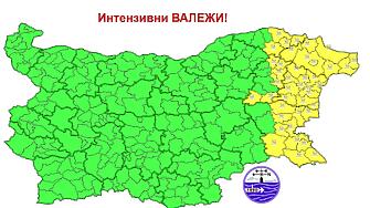 Жълт код за интензивни валежи и гръмотевици е в сила за 5 области от Източна България