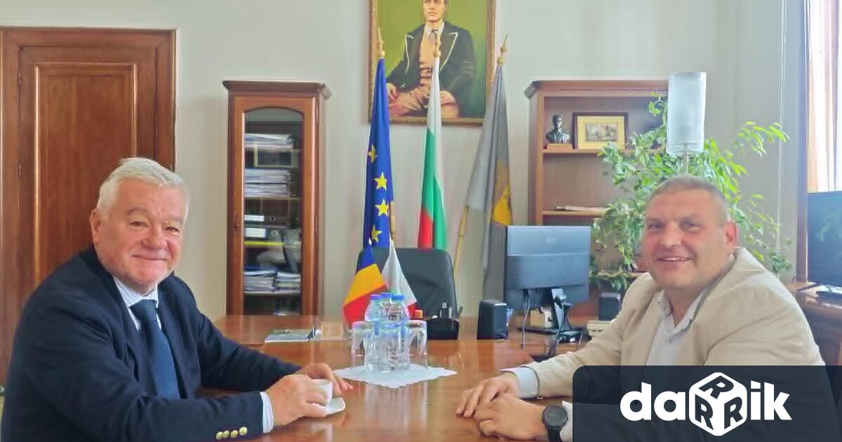 Кметът на Община Плевен д р Валентин Христов посрещна в града