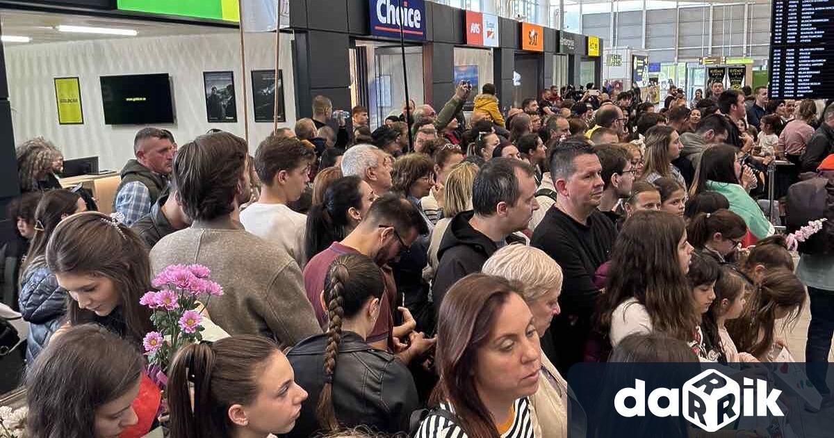 Само часове след историческия си триумф на най голямата европейска сцена