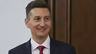 Министър Василев: Електронното управление у нас олицетворява неработещата администрация