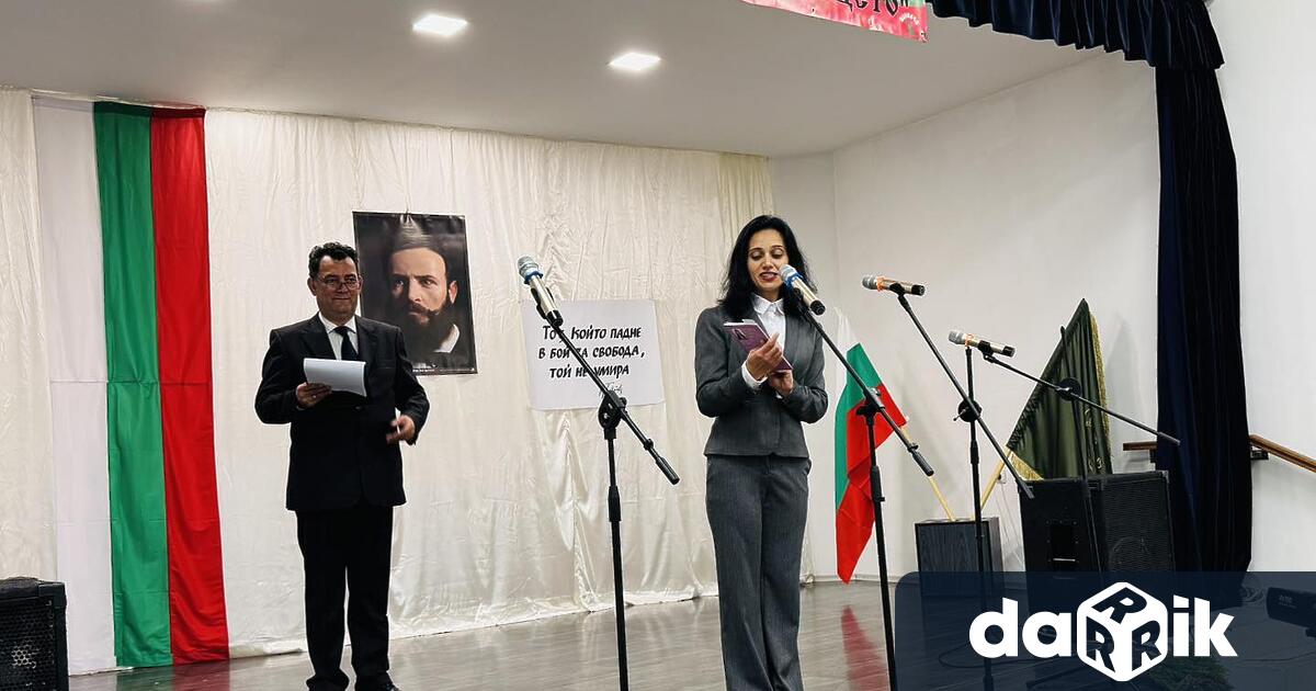 Паволче отново събра десетки пазители на българския дух във Фестивала
