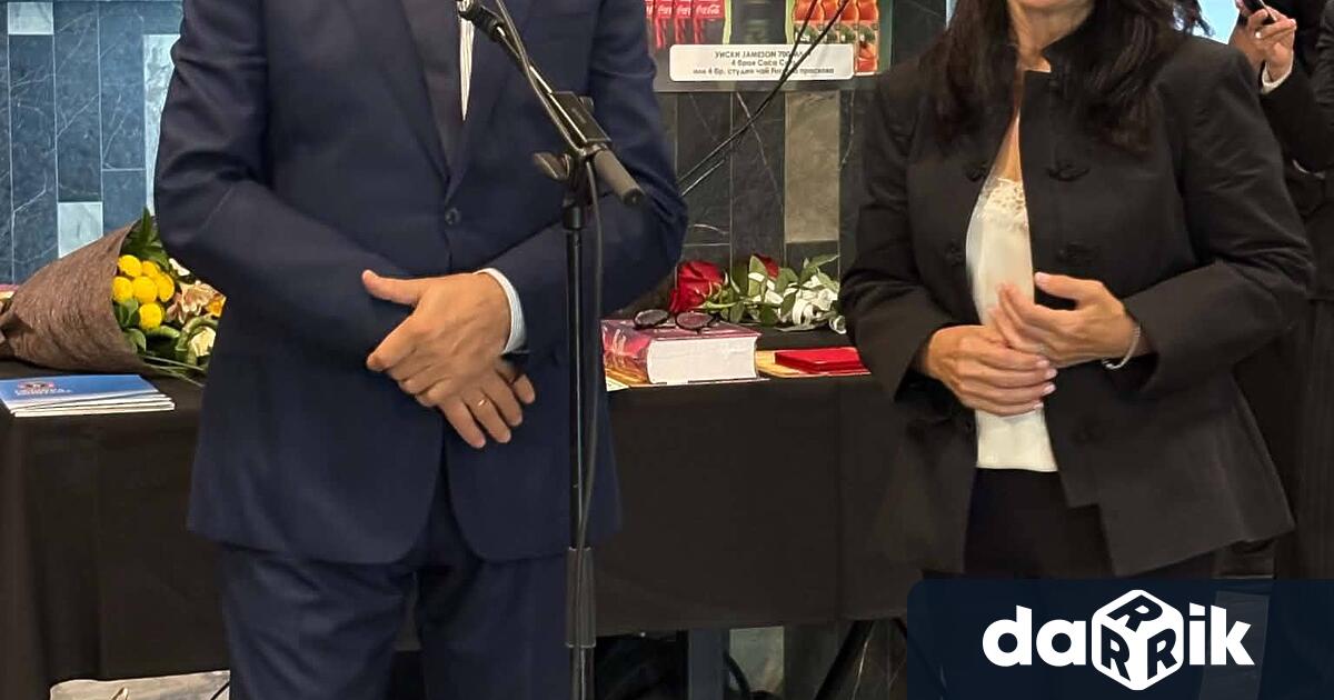 С почетни значки бяха удостоени четирима изявени културни и просветнин