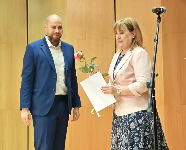  За 24 май в Плевен: Отличиха университети, шефове, учители и възпитаници за триумфите им/СНИМКИ/ 