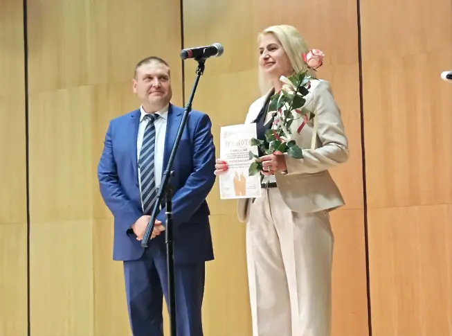  За 24 май в Плевен: Отличиха университети, шефове, учители и възпитаници за триумфите им/СНИМКИ/ 