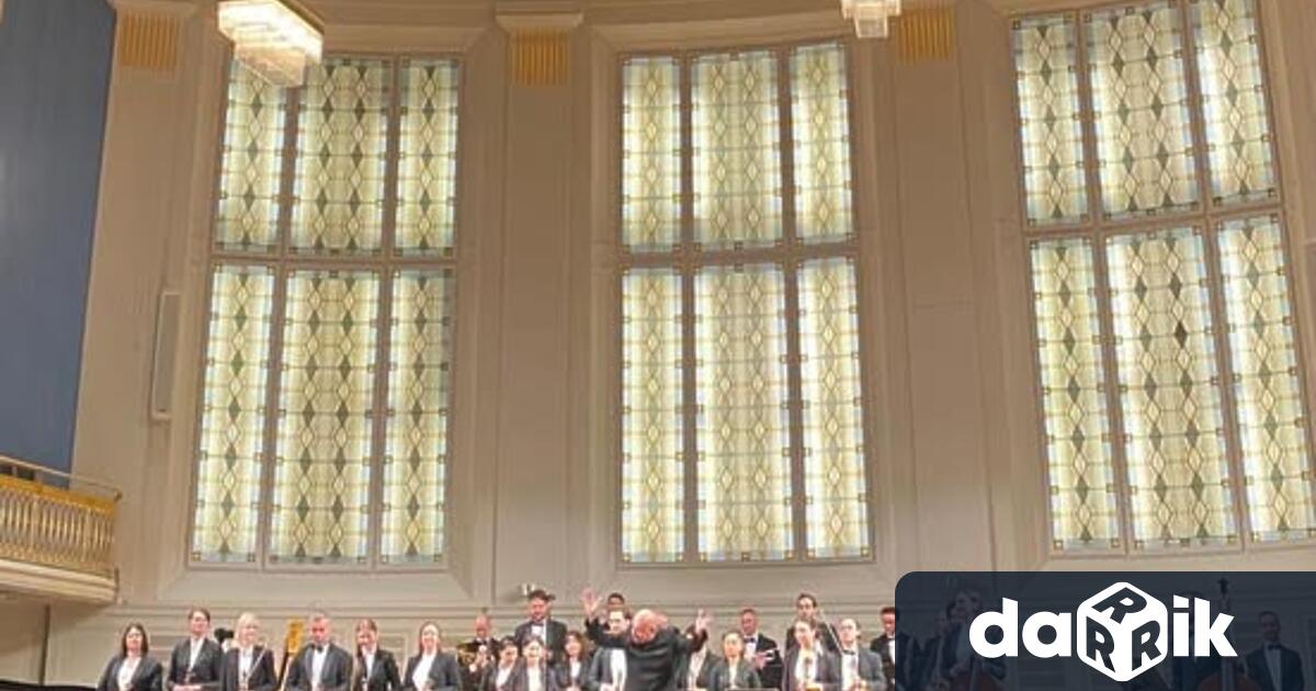 Триумфален дебют на Симфониета Враца във Виена под диригентската палка на