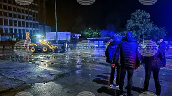 Река Янтра излезе от коритото си в района на кв. "Радичевец" в Габрово заради проливния дъжд
