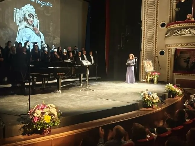 С пълна зала и солисти от световни сцени Плевен чества 85-ата годишнина от рождението на оперната прима Гена Димитрова
