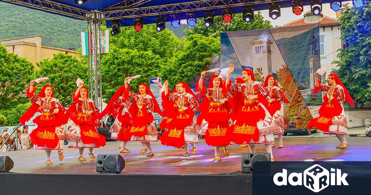 Тази година 210 деца от 13 училища от община Сливен