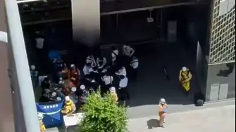 Нападение с неизвестно вещество в мол в Токио