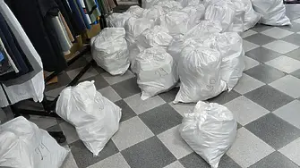 Полицията иззе 1 139 артикула – кожени чанти, спортни комплекти и др. стоки, имитиращи запазени търговски марки  от магазини в Лом
