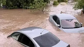 РЗИ: Водата в Севлиево все още не е годна за пиене след наводненията