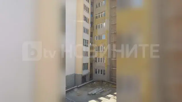 Работник падна от петия етаж на сграда в Сливен (СНИМКИ)