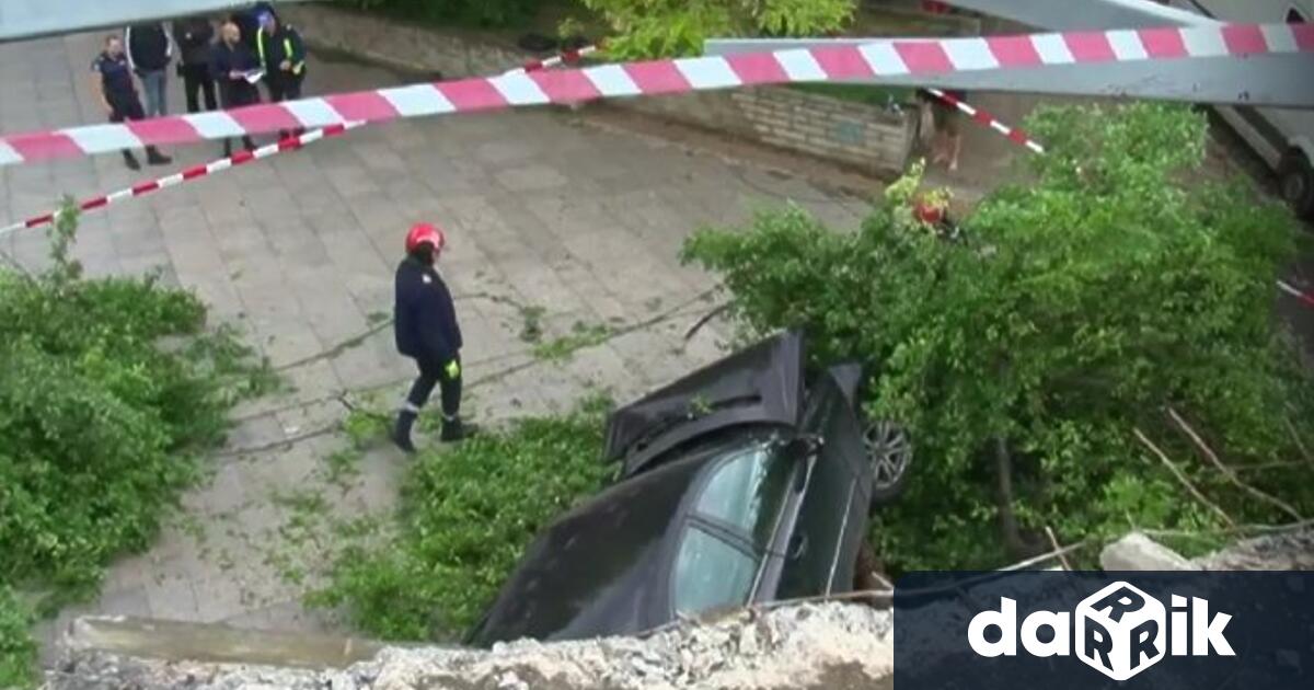 Прокуратурата повдигна обвинение на шофьора който при опит да избяга