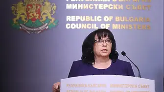 Теменужка Петкова: Свръхдефицитът касае 2026 г., Радев да не си служи с лъжи