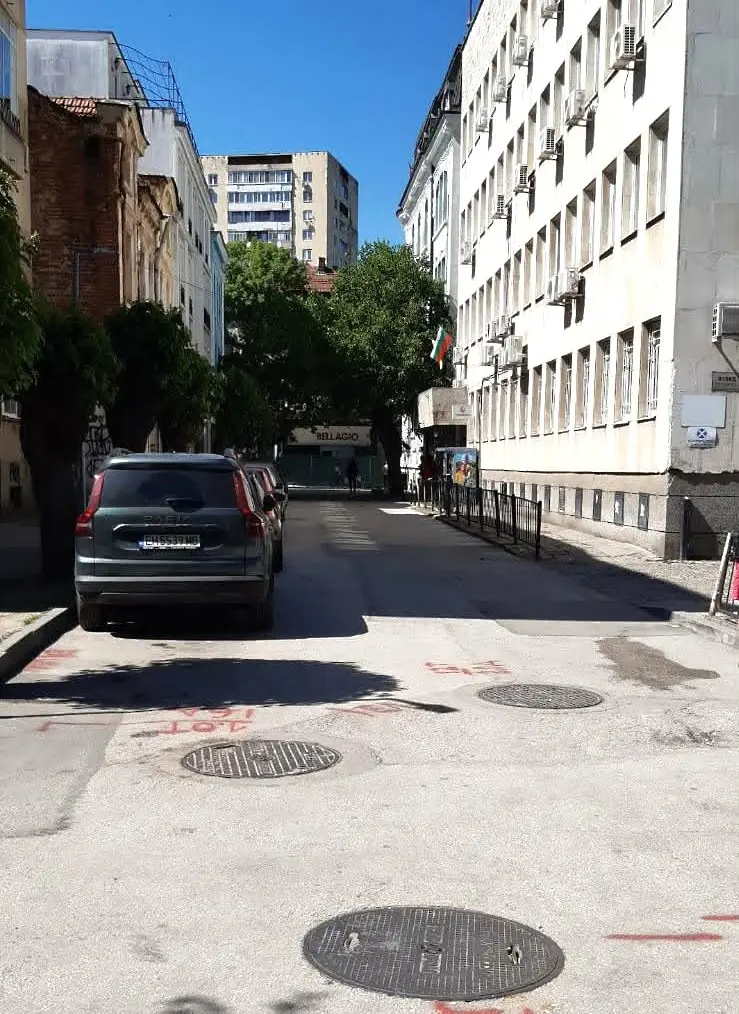 От понеделник, 1 юни: Затварят за движение ул. „Хан Крум“ заради спешни ремонтни дейности