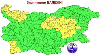Жълт код е в сила за 11 области 