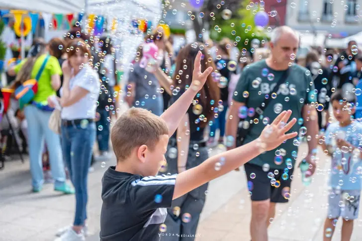 В Международния ден на детето във Враца - веселие с празник "Усмивка"