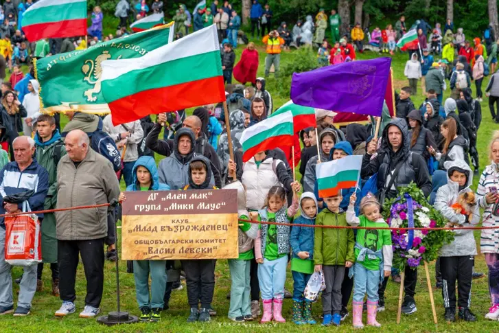На Околчица сведохме глави пред подвига на Христо Ботев и неговата чета