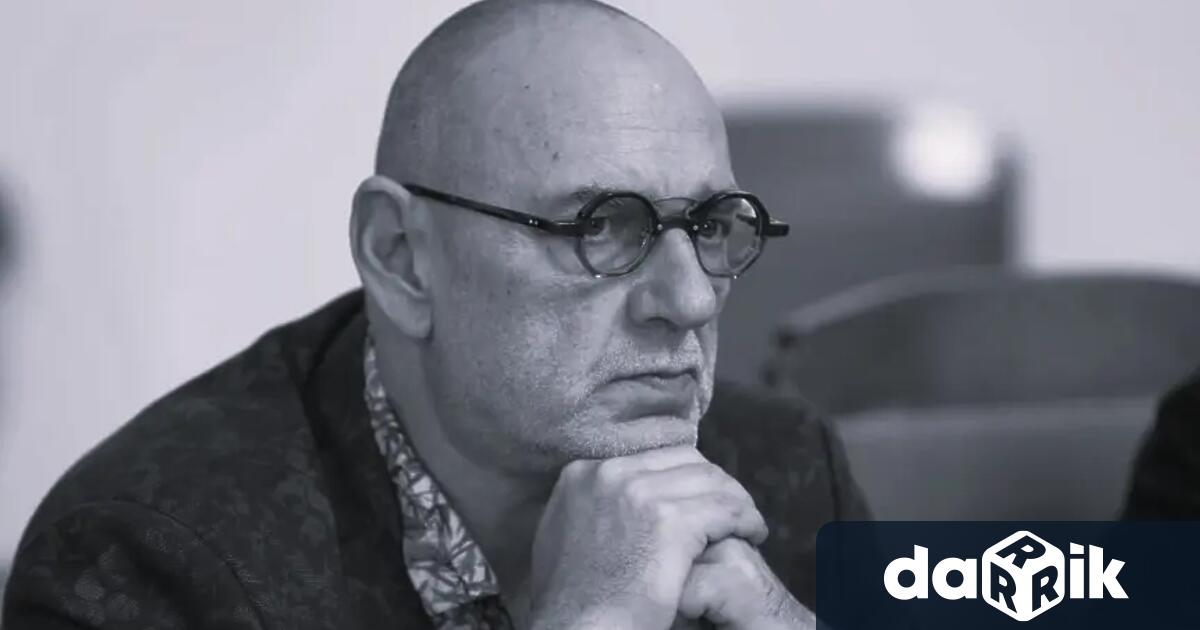 В петък следобед ще се състои поклонението пред писателя журналиста