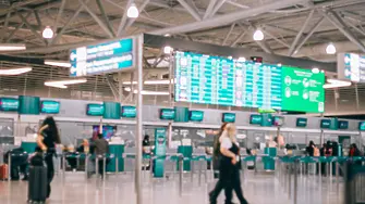 Мъж опита да внесе в Атина недекларирани 500 000 евро