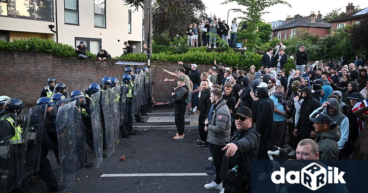 Протести избухнаха в британския град Саутхемптън след като полицията публикува