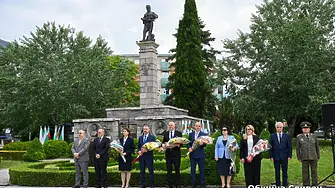Сливен се преклони пред подвига на Ботев и героите на България