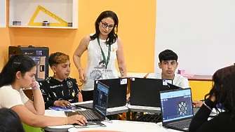 Откриха STEM център в училището на сливенското село Сотиря