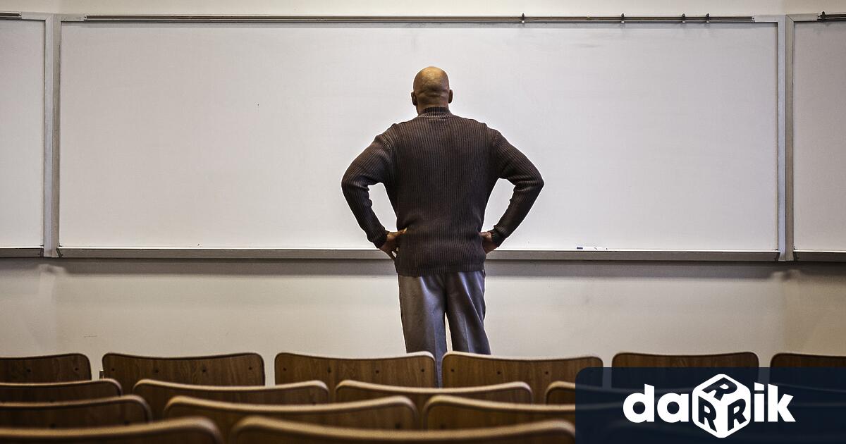 Учителите са в стачна готовност заради бюджета за образование Това