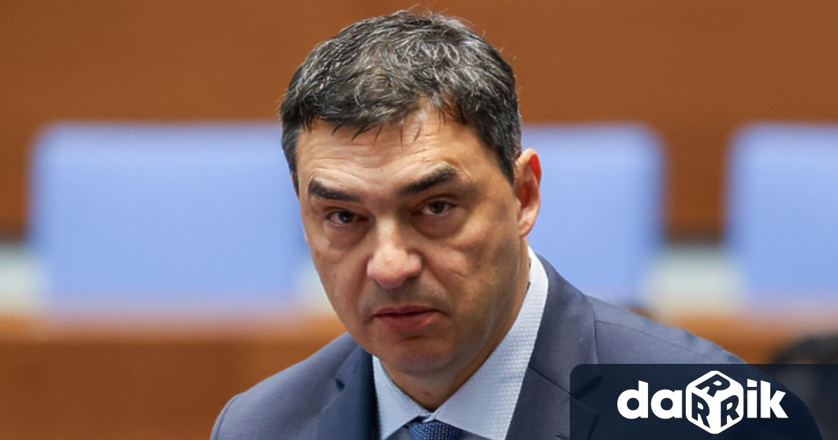 След като разбуни духовете в парламента и социалните медии със