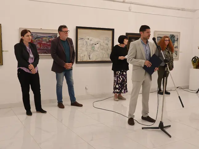 В Плевен откриха изложба, посветена на годишнина от рождението на акад. Светлин Русев/СНИМКИ/