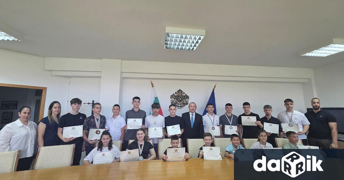 Областният управител на област Плевен Иван Петков проведе официална среща