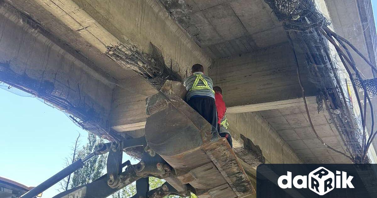 Едно от най компрометираните мостови съоръжения на територията на област