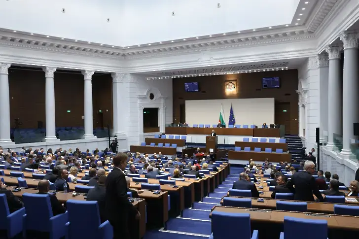 Партиите с критики към Радев: Заявката за вето върху санкциите срещу Русия е грешка