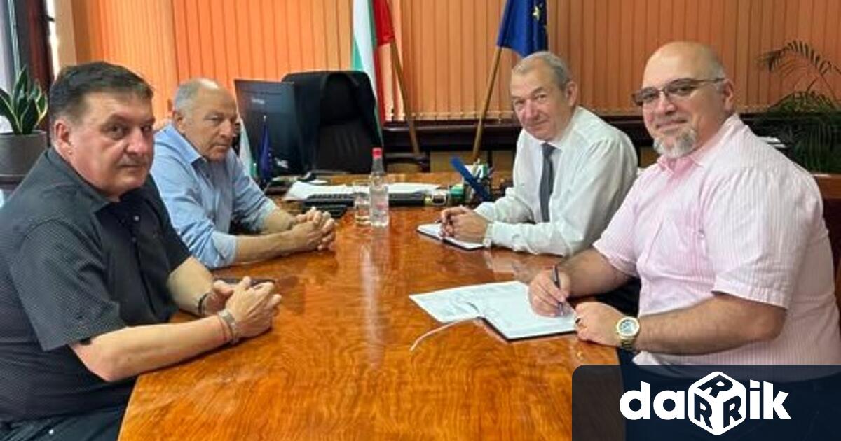 Областният управител на област Плевен Иван Петков проведе работна среща