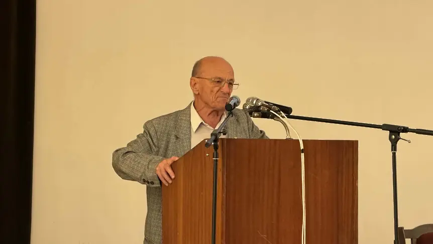  Във ВВВУ „ Георги Бенковски “ бе показана книгата „ Във въздуха решавах самичък “ – мемоари на авиатор от Втората международна война 