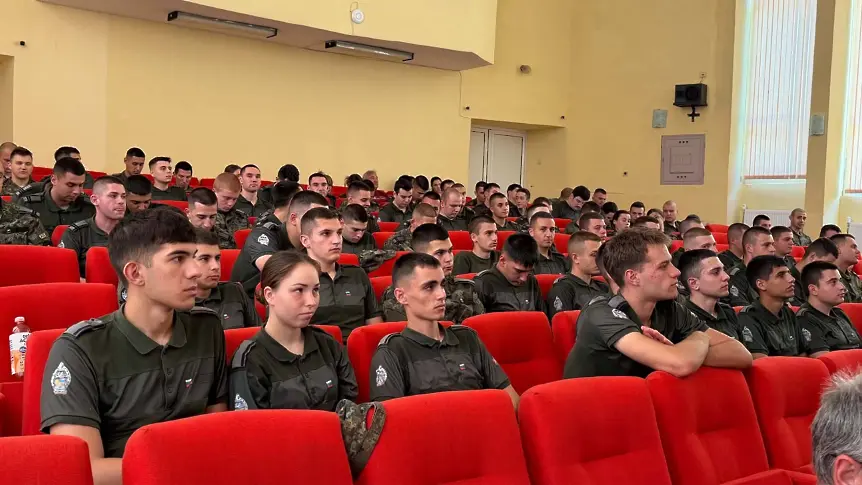 Във ВВВУ „Георги Бенковски“ бе представена книгата „Във въздуха решавах сам“ – спомени на летец от Втората световна война