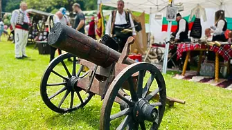 Повече от 60 производители, занаятчии и търговци от всички краища на България ще посрещнат посетителите на Националния фолклорен събор „Леденика“