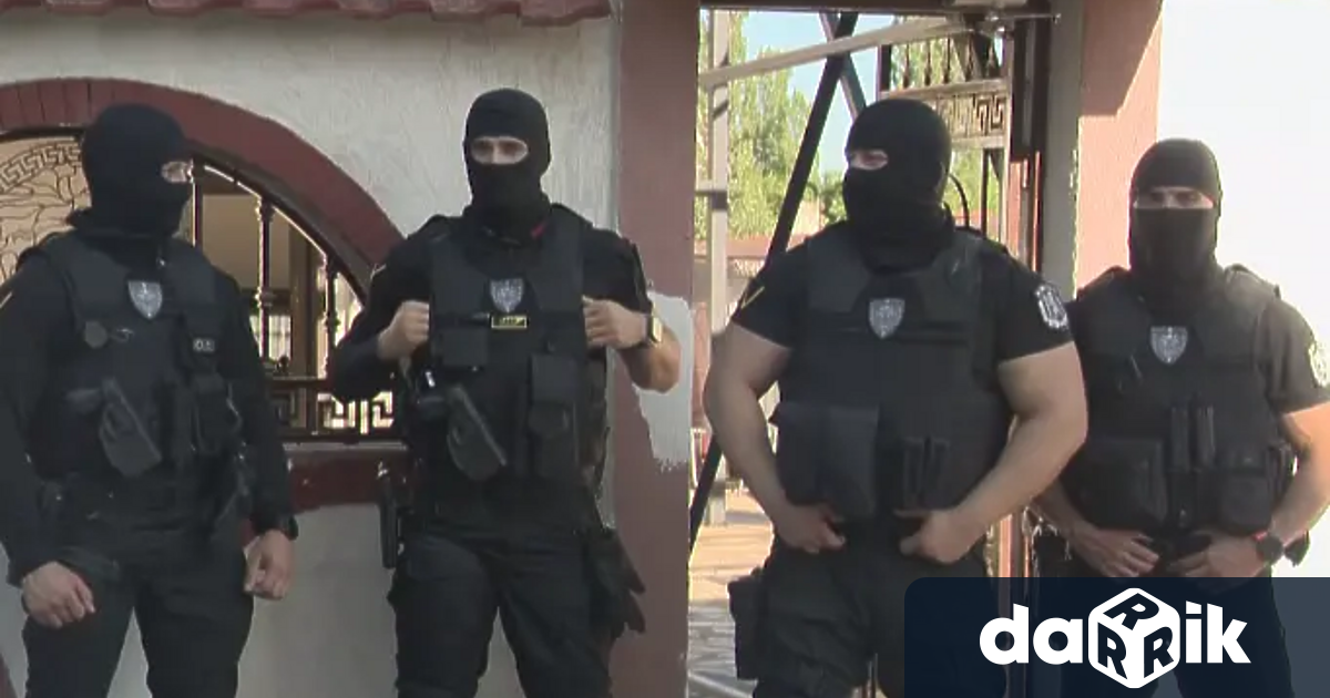 С подробности за различните обвинения срещу Калашниците и гравитиращи около