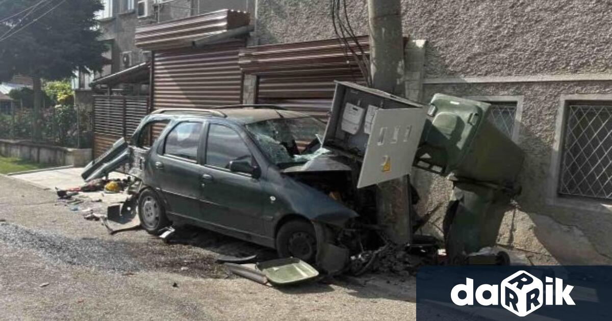 Пет непълнолетни момчета са пострадали при катастрофа станала през нощта