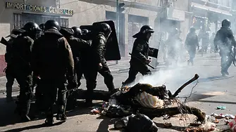 50 дни антиправителствени протести: Извънредно положение в Боливия