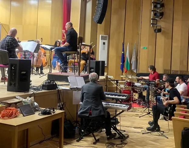  Тази вечер е премиерата на „ We will QUEEN you “ с най-обичаните шлагери на именитата английска група 