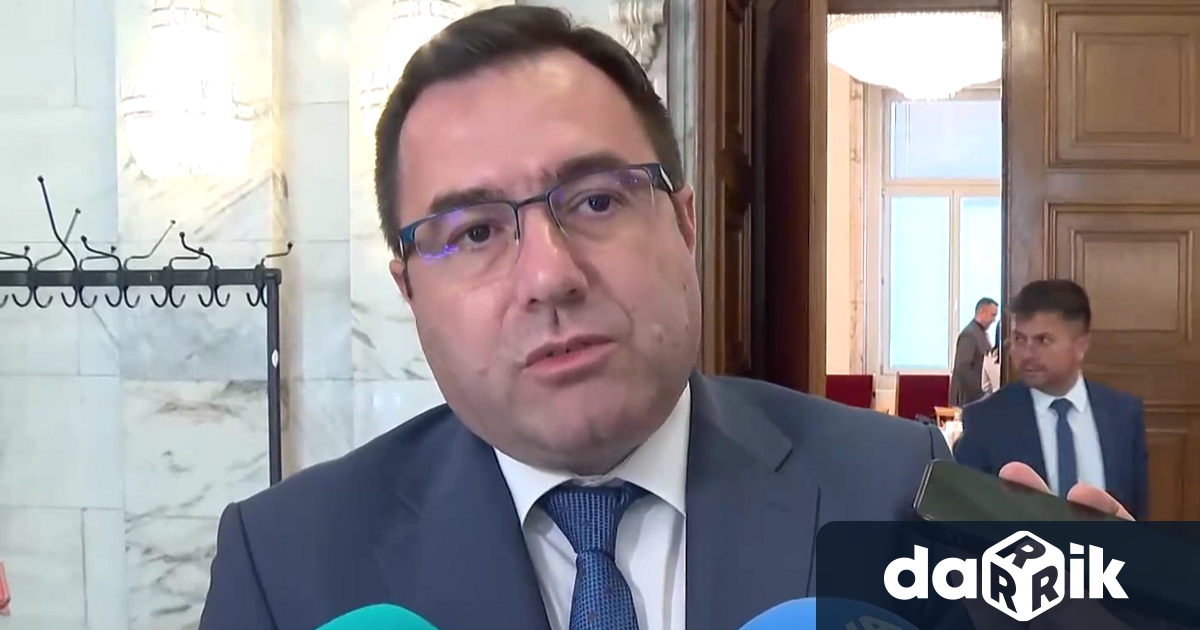 Председателят на Комисията за енергийно и водно регулиране Пламен Младеновски