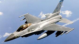 Страни от ЕС обявиха нова военна помощ и доставка на изтребители F-16 за Украйна