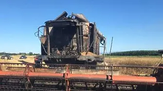 Разследват пожар в комбайн в ломското с. Станево