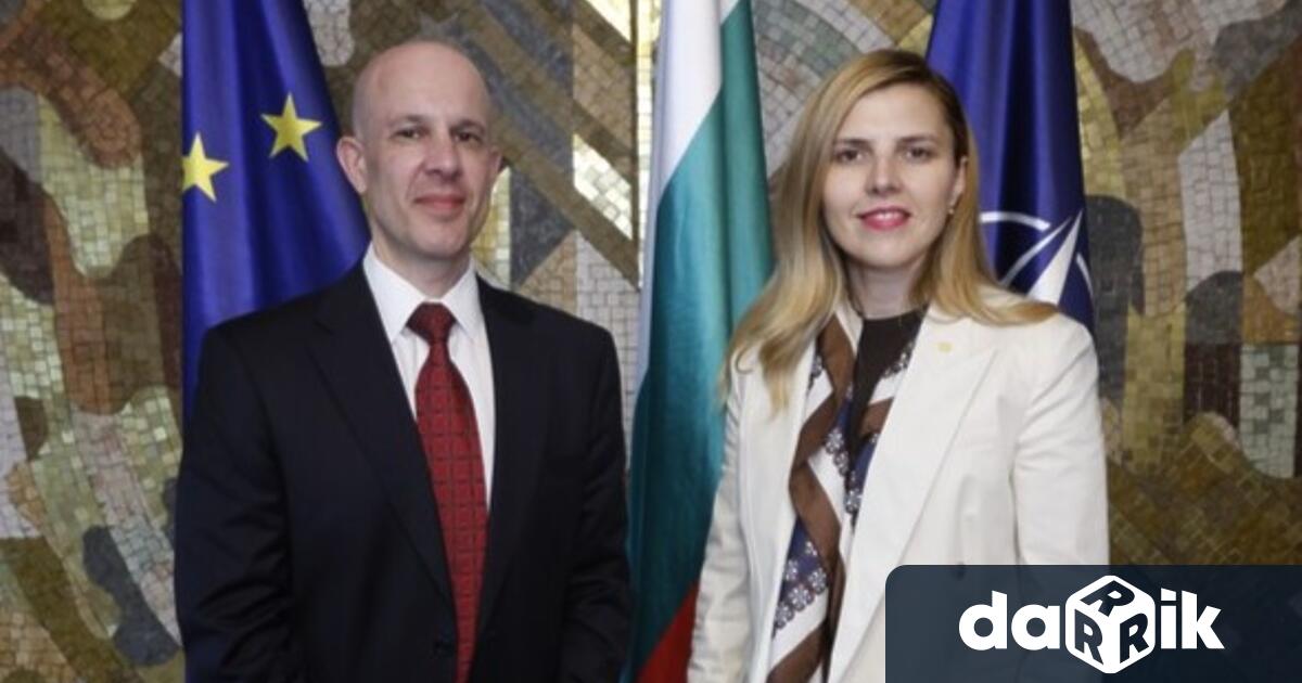 Министър Велислава Петрова прие във вторникв МВнР делегация на високо